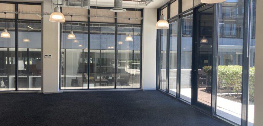 236 m² Office to Rent The Boulevard