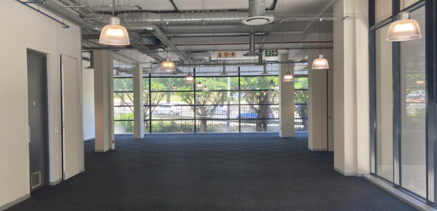 236 m² Office to Rent The Boulevard