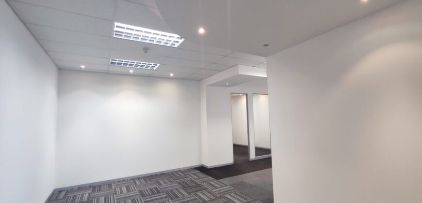 512 m² Office to Rent Woodstock