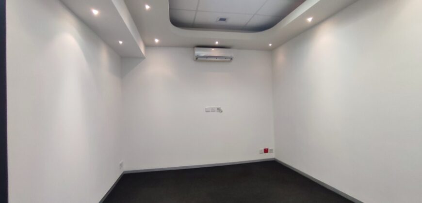 512 m² Office to Rent Woodstock
