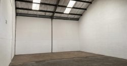 204 m² Warehouse to Airport Industria