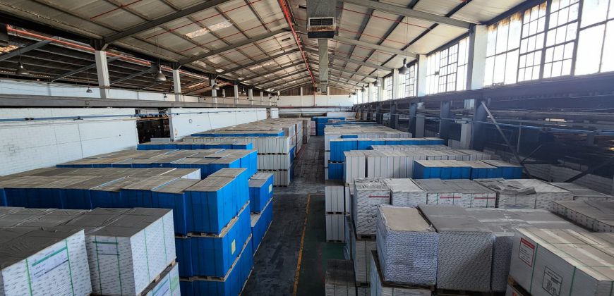 7,200 m² Warehouse to Rent Epping