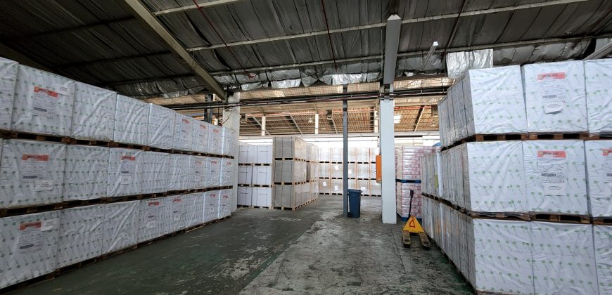 7,200 m² Warehouse to Rent Epping