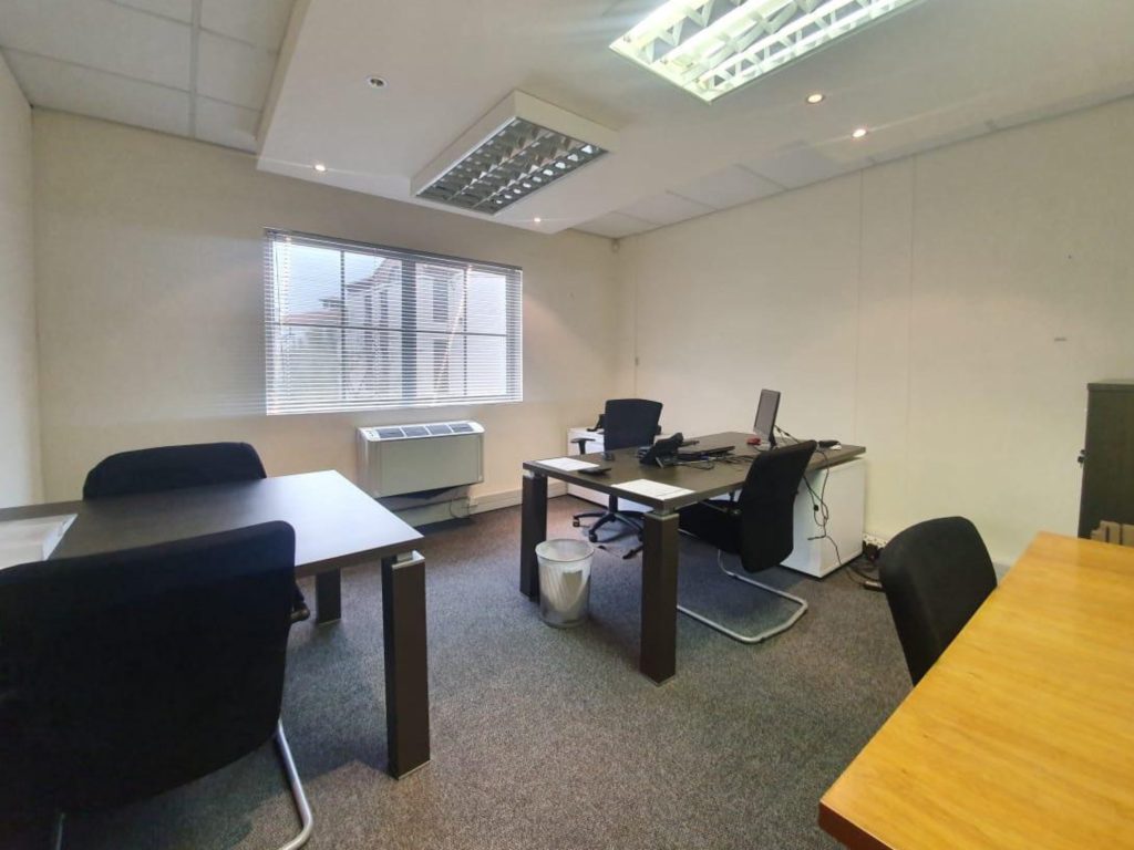 231 m² Office To Rent Waterford Mews - Image 7