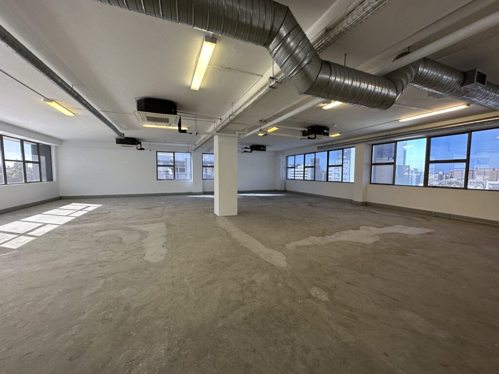 869 m² Office to Rent Cape Town City Center - Image 11