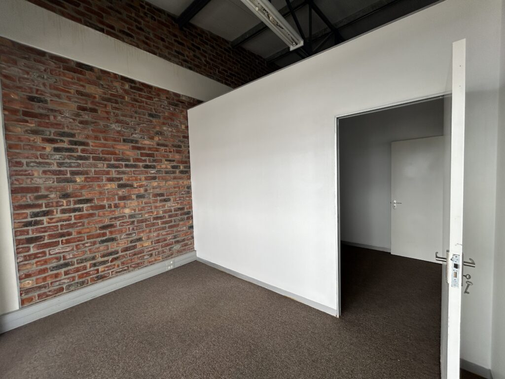 Office to Rent Westlake Lifestyle Center