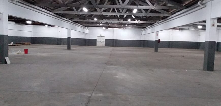 1,558 m² Warehouse to Rent Epping Industria