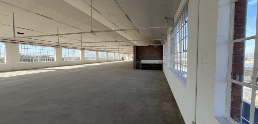 1,416 m² Warehouse to Rent Diep River