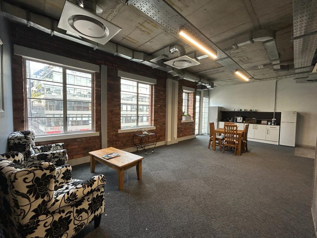 1,211 m² Office Space to Rent Green Point - Image 2