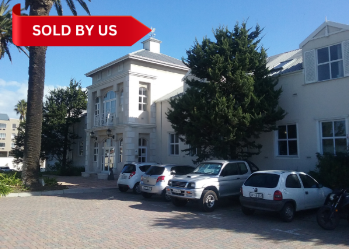 1,689 m² Office for Sale Century City I Century Gate