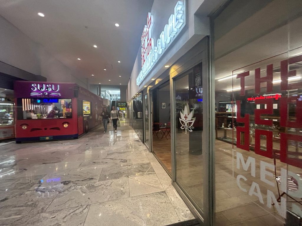 Retail Space to Rent - Galleria, Claremont