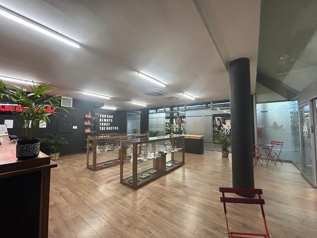 Retail Space to Rent - Galleria, Claremont