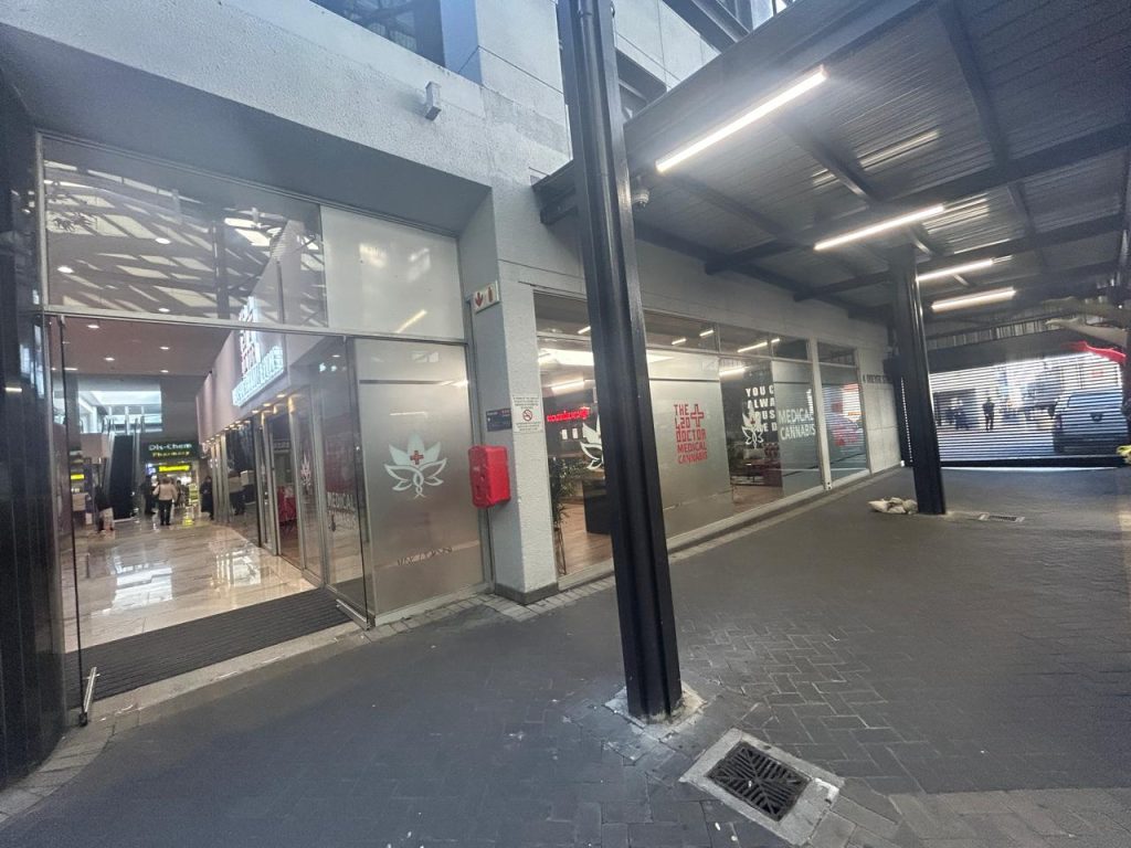Retail Space to Rent - Galleria, Claremont