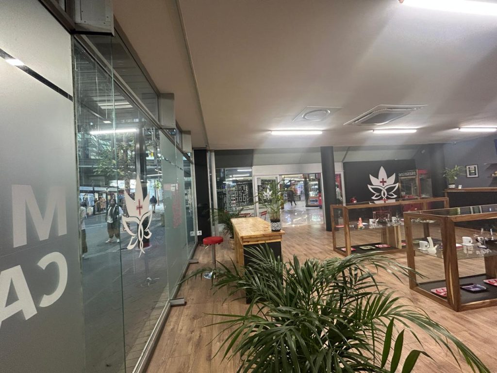 Retail Space to Rent - Galleria, Claremont