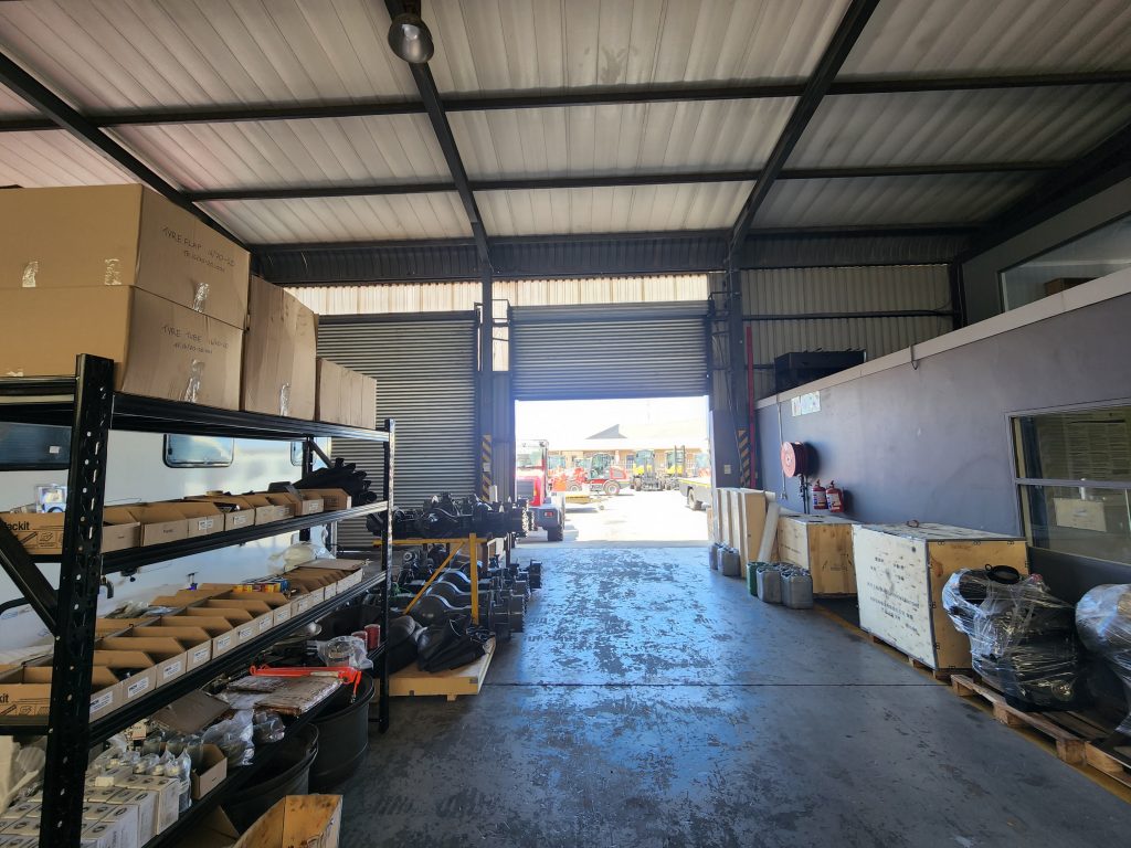 Warehouse to Rent Airport Industria - 2 Montreal Drive