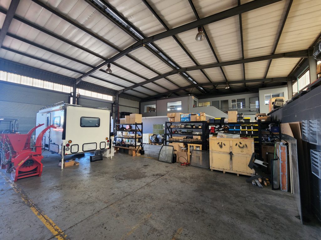 Warehouse to Rent Airport Industria - 2 Montreal Drive