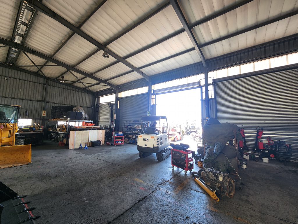 Warehouse to Rent Airport Industria - 2 Montreal Drive