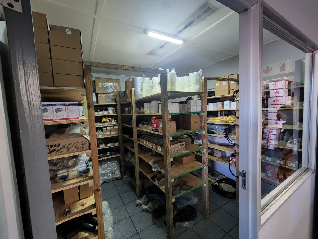 Warehouse to Rent Airport Industria - 2 Montreal Drive