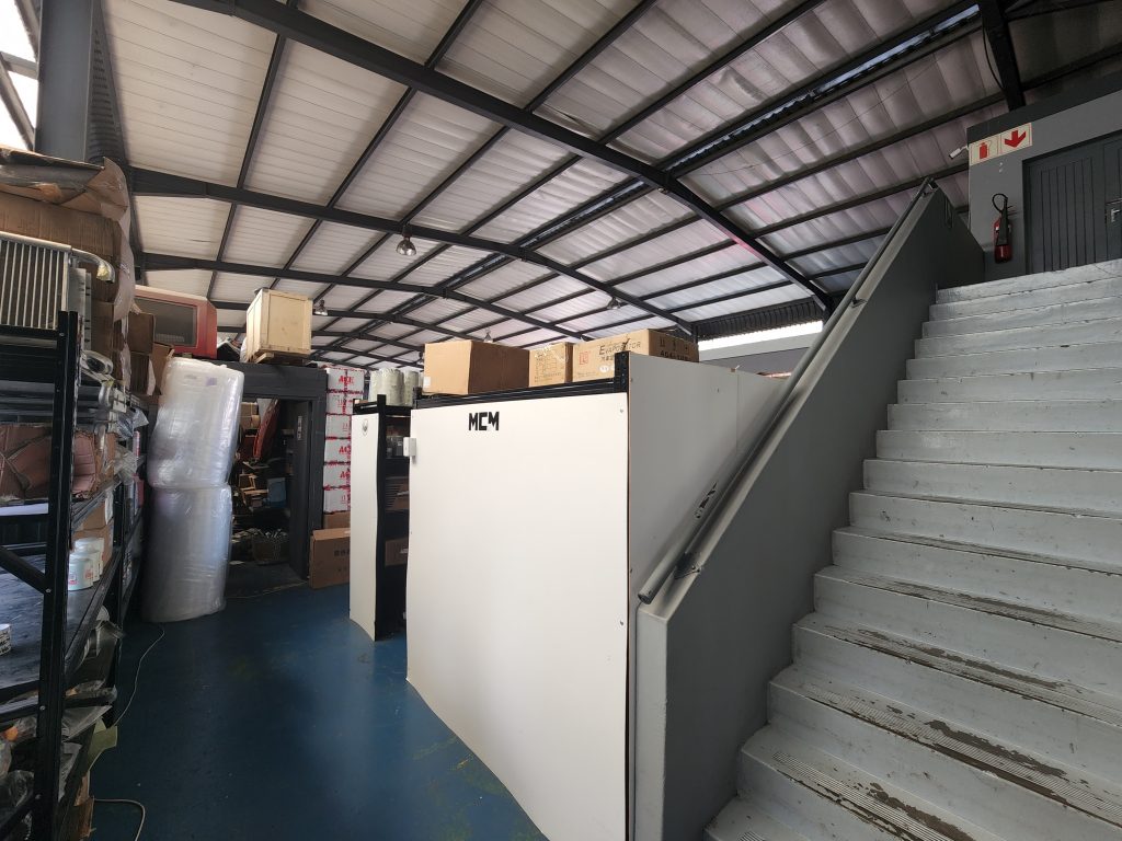 Warehouse to Rent Airport Industria - 2 Montreal Drive