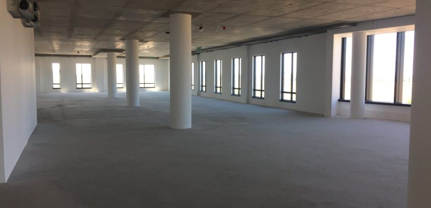930 m² Office to Rent Century City