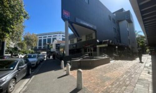 478 m² Office & Retail Space to Rent Claremont I Renewal House