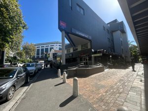 478 m² Office & Retail Space to Rent Claremont I Renewal House