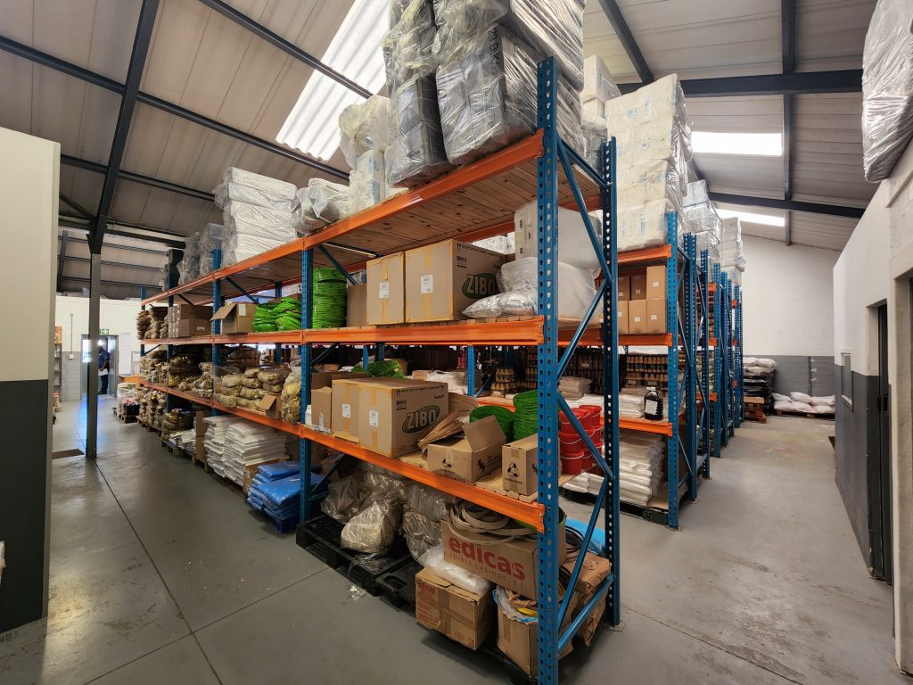 Warehouse to Rent Airport Industria - 66 Manhattan Street