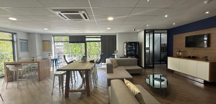 881 m² Office to Rent Newlands
