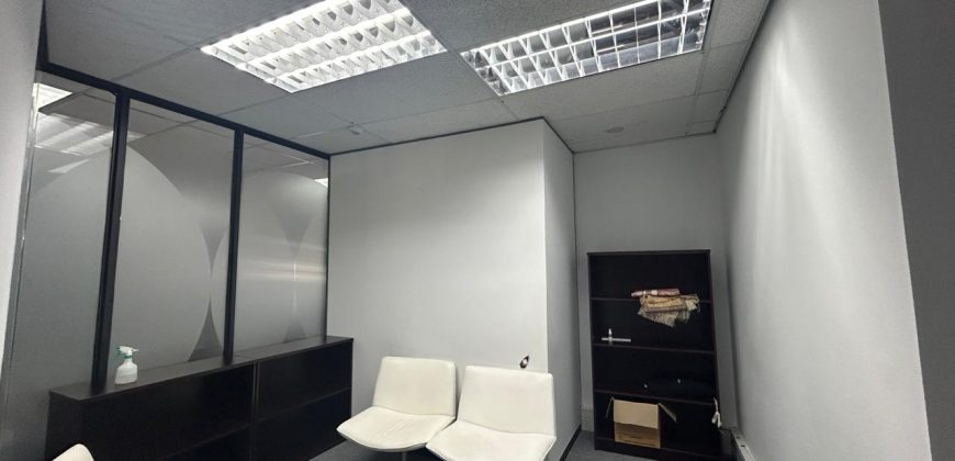 881 m² Office to Rent Newlands