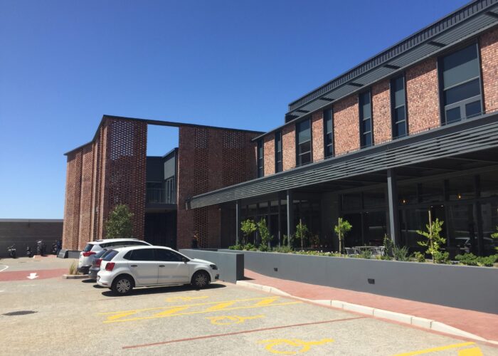 250 m² Office to Rent Woodstock