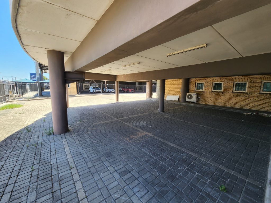 84 Connaught Road