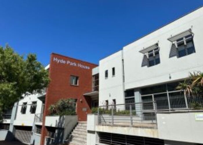 240 m² Office to Rent Century City