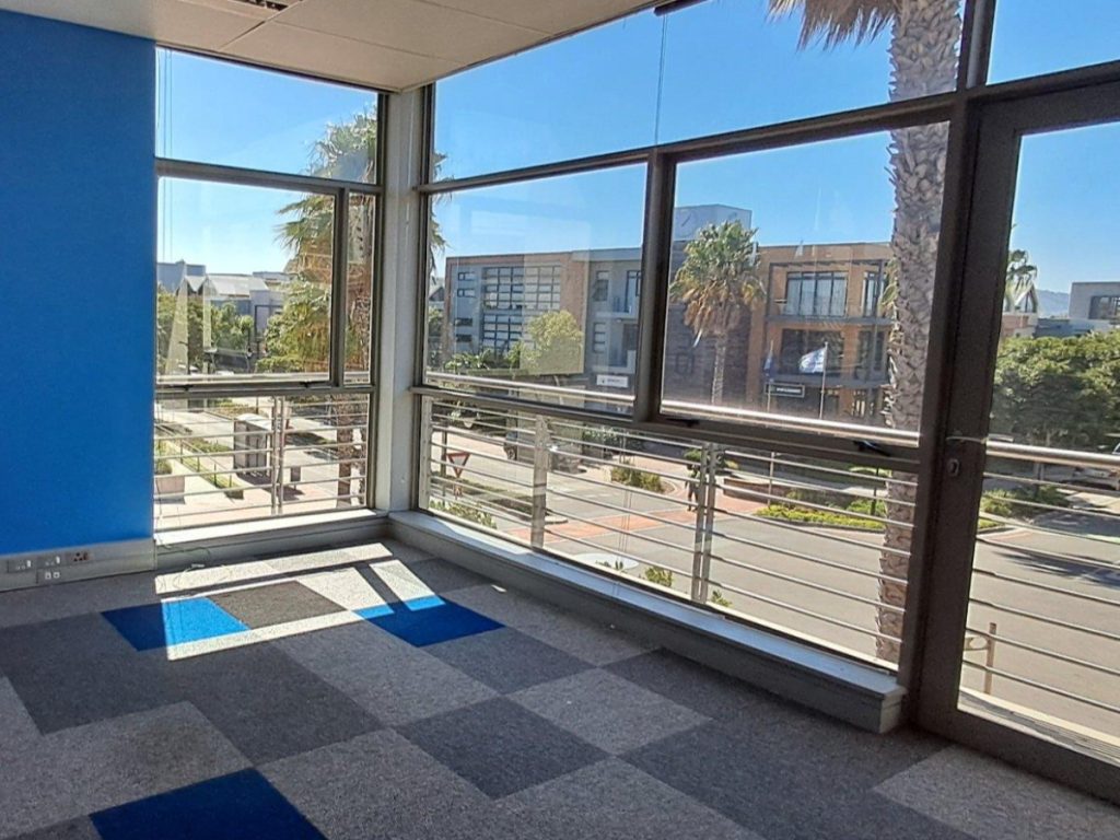 Office to Rent Century City - Hyde Park House