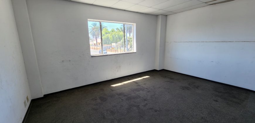 1,972 m² Warehouse to Rent Beaconvale I 16 Duiker Street
