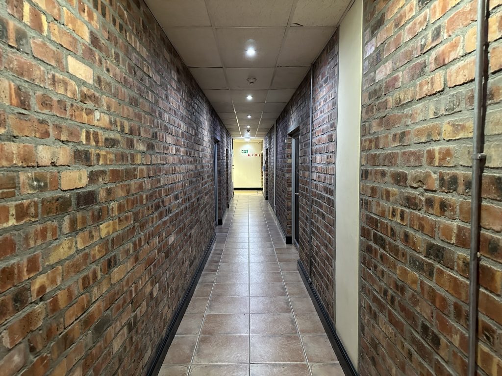 4 Loop Street