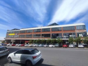 123 m² Retail to Rent Salt River