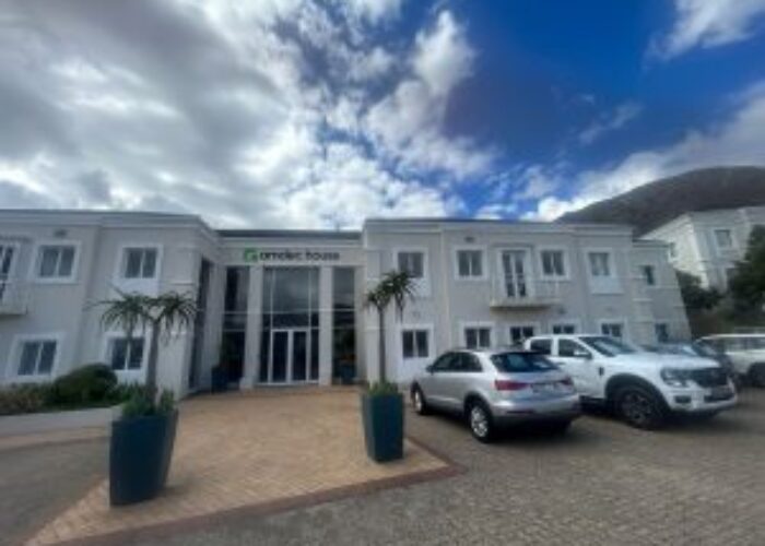 314 m² Office to Rent Steenberg Office Park