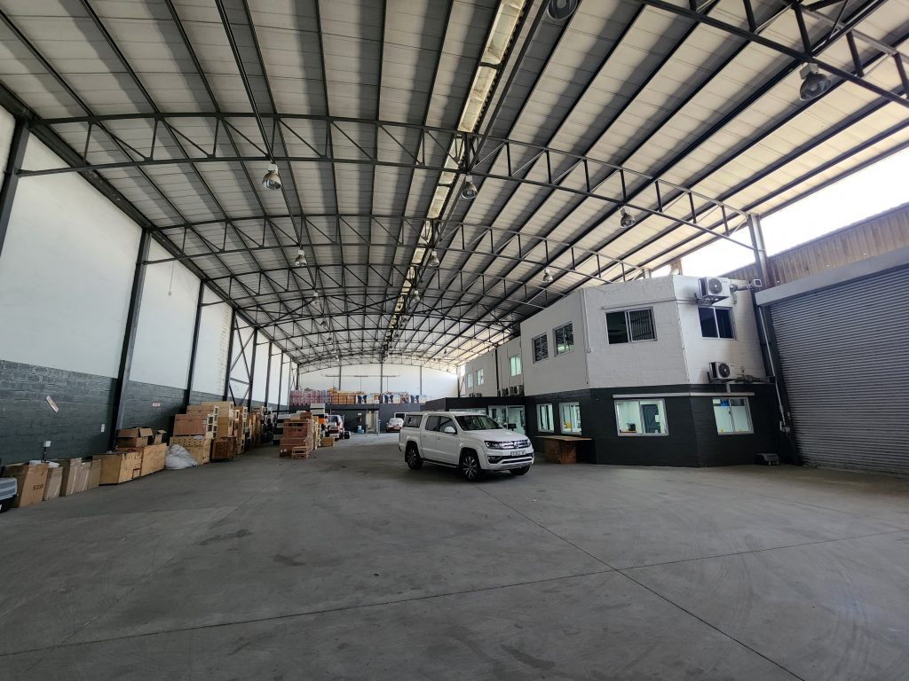 Warehouse for Sale Airprt Industria - 7 Falcon Crescent