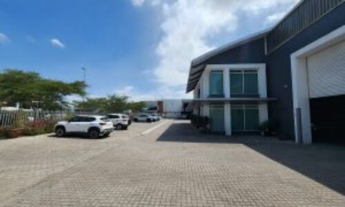 2,424 Warehouse for Sale Airport Industria