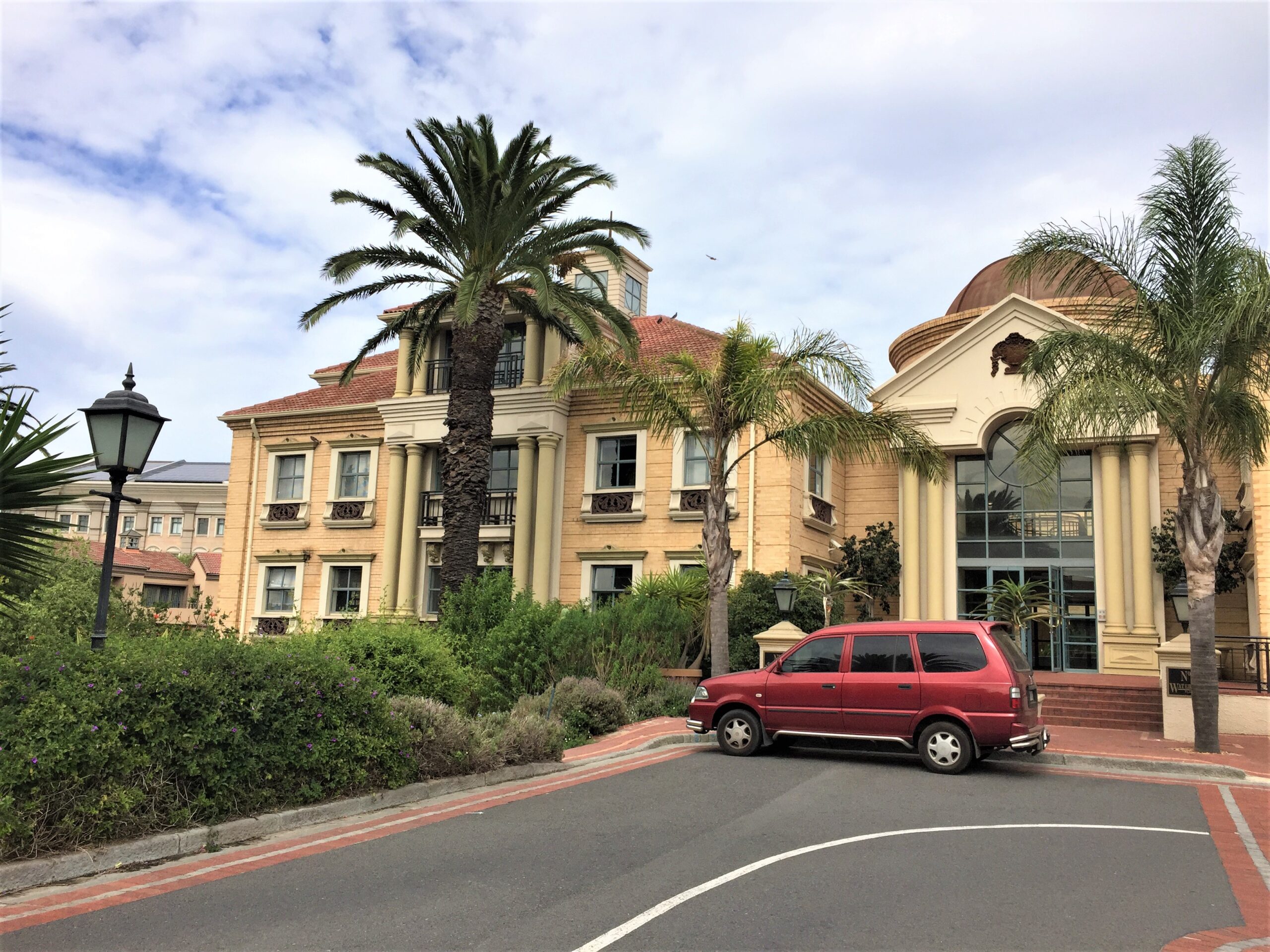 621 m² Office to Rent in Century City