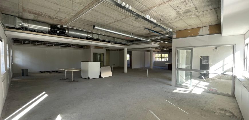 454 m² Office To Rent Waterford House