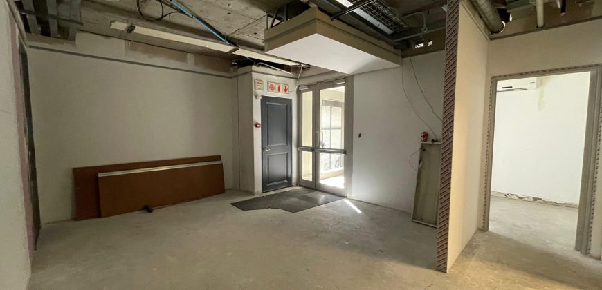 454 m² Office To Rent Waterford House