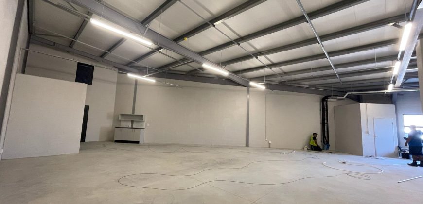256 m² Warehouse to Rent Montague Gardens