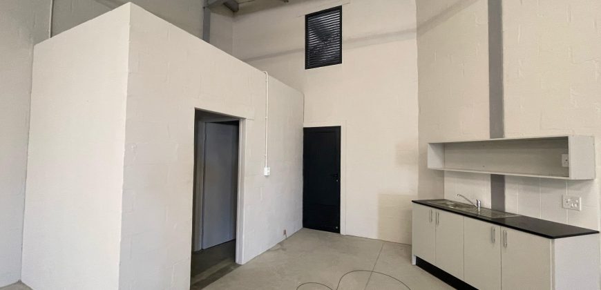 256 m² Warehouse to Rent Montague Gardens