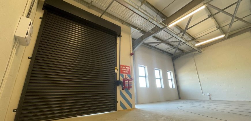 158 m² Warehouse to Rent Montague Gardens