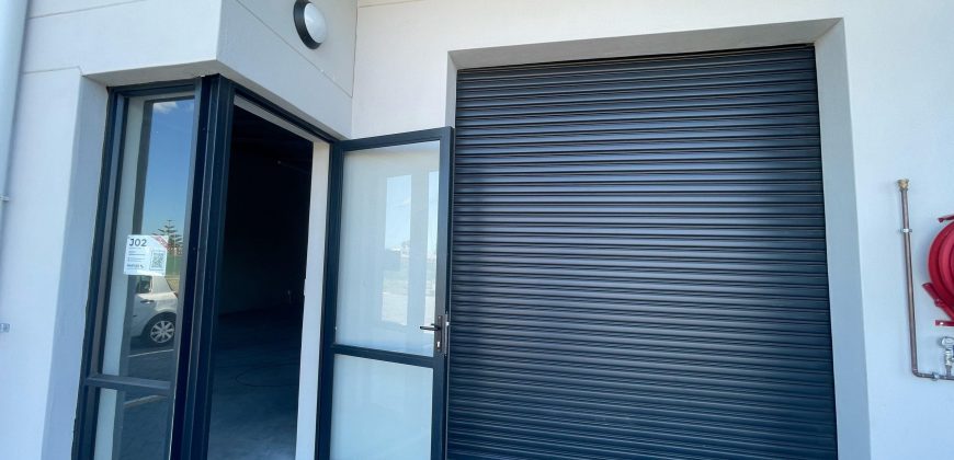 158 m² Warehouse to Rent Montague Gardens