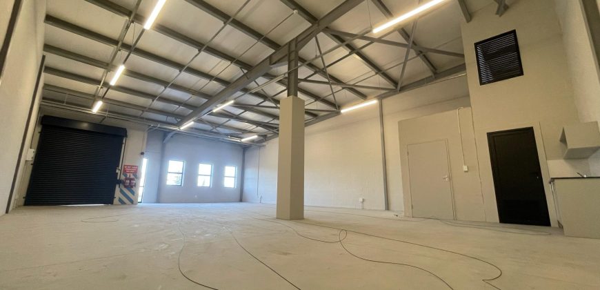 158 m² Warehouse to Rent Montague Gardens