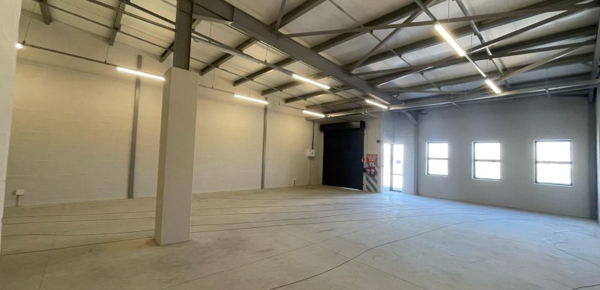 158 m² Warehouse to Rent Montague Gardens