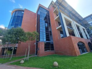 1,048 m² Office to Rent Black River Park