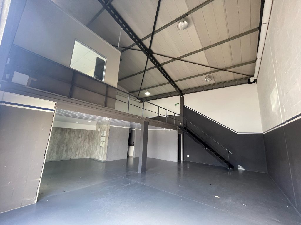 Warehouse to Rent Montague Gardens